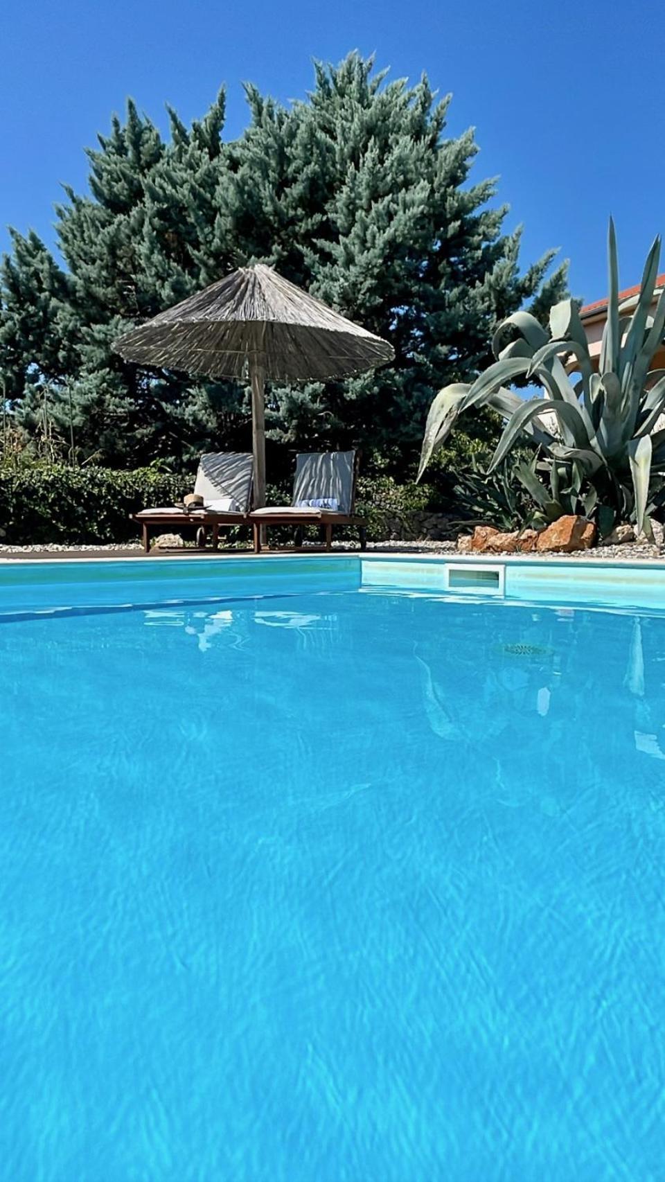 Villa Cimic クルク エクステリア 写真